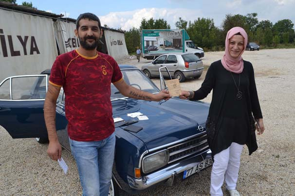 1971 model otomobiline gözü gibi bakıyor - Resim: 1