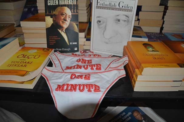 Gülen baskınında ilginç külot - Resim: 4