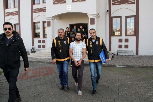 Yasak aşk feci sonlandı! Kocasını sevgilisine öldürtüp... - Resim: 2