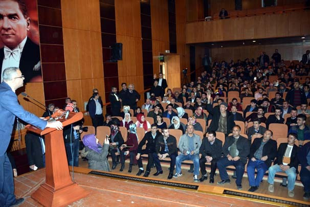 Kurada aynı isim iki kez çıkınca... Salon birden karıştı - Resim: 3