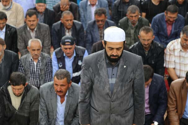 Yağmur duasına çıktılar yağmura yakalandılar - Resim: 4