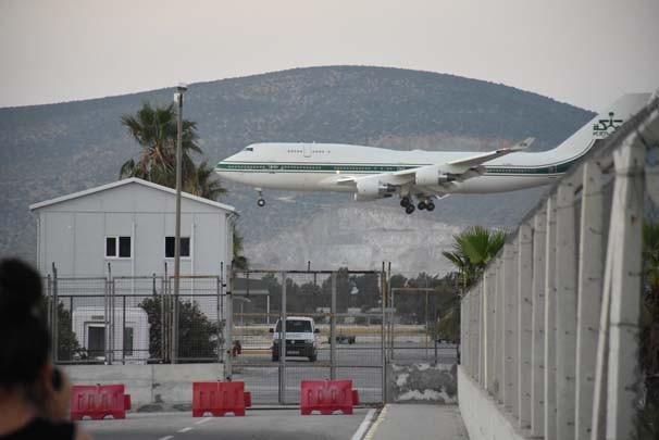 Suudi Prens 300 valiz ve 30 bisikletle geldi! - Resim: 1