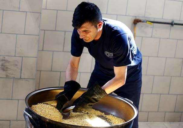 Reuters Çorum'dan paylaştı! Kazanın içinde servet var - Resim: 3