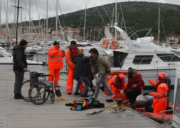 Kedili mülteci şaşırttı! - Resim: 3