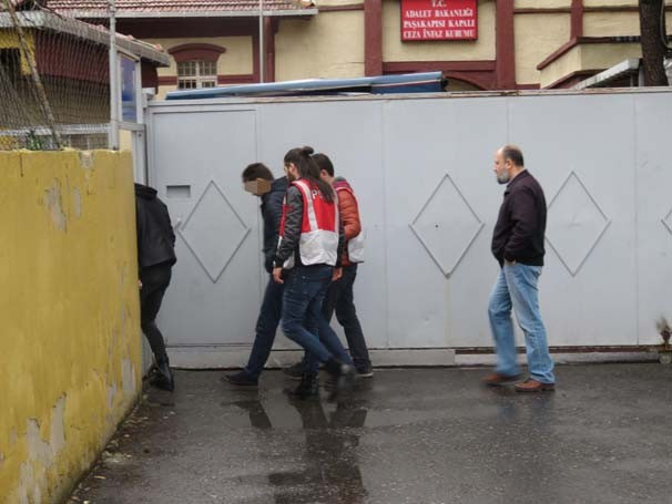 O müdür cezaevine böyle gitti! Görüntülere dikkat - Resim: 2