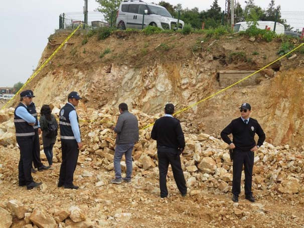 Tuzla'da kepçe takıldı bir anda ortaya çıktı işte şok görüntü... - Resim: 1