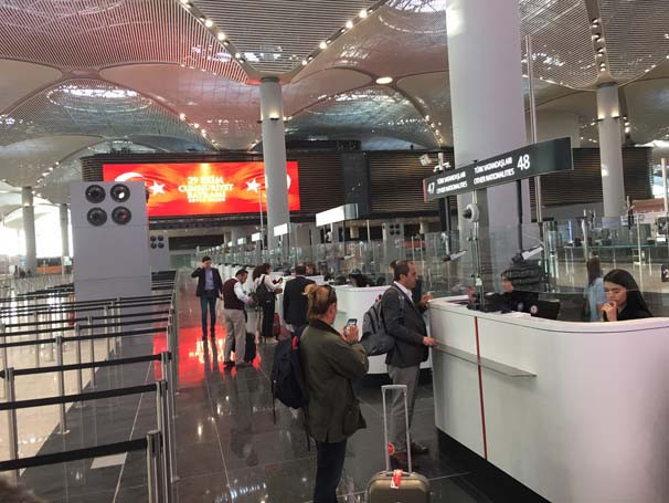 İstanbul Havalimanı'nda 100 bin kişi işe alınacak hostes de var - Resim: 1