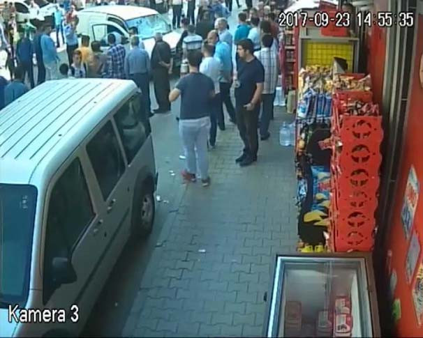 İstanbul'da şoke eden görüntü! Polis niye seyretti - Resim: 2