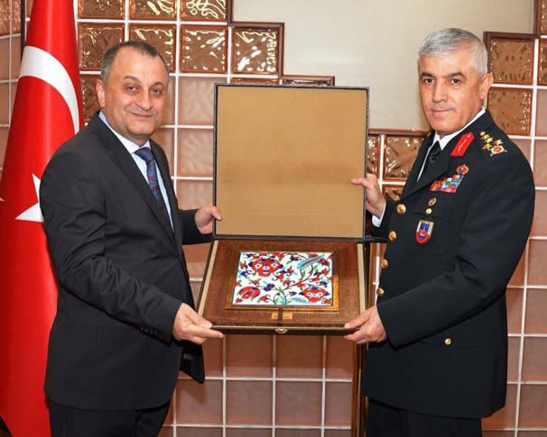 Jandarma'da yeni dönem! Renk değişti, 'kayık kep' gitti... - Resim: 3