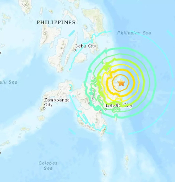Filipinler'de şiddetli deprem! Tsunami uyarısı yapıldı - Resim: 0