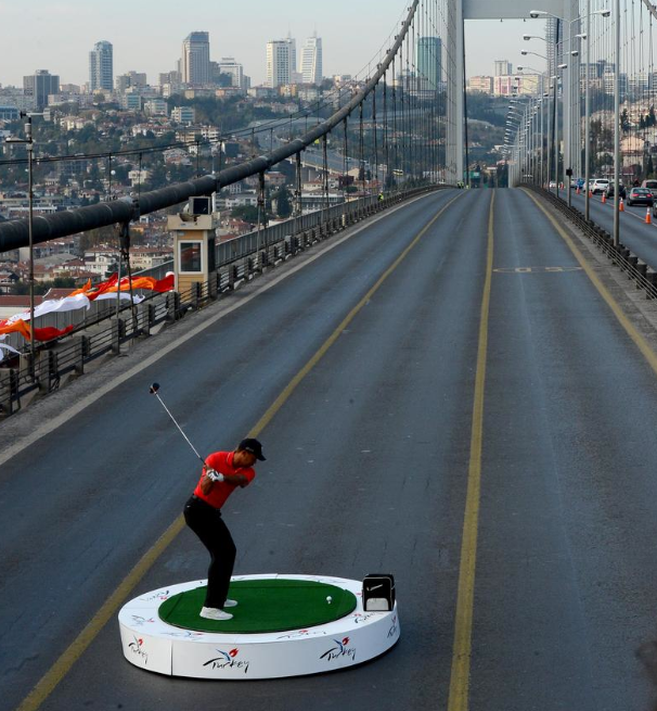 Tiger Woods tarihi atışını gerçekleştirdi - Resim: 4