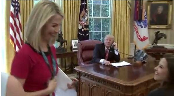 Trump'ın aklını başından alan muhabir öyle bir kur yaptı ki! - Resim: 3