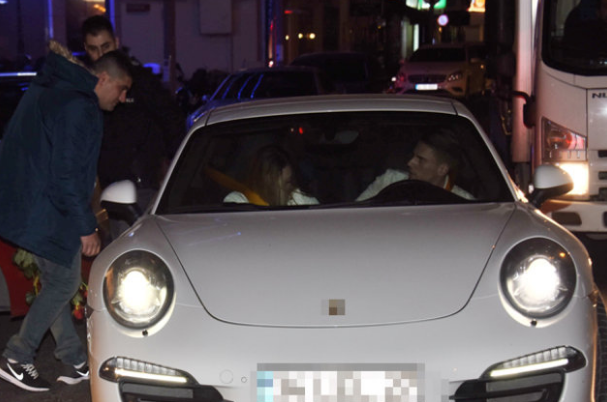 Yasmin Erbil Anıl Tetik'le basıldı: Bas gaza aşkım - Resim: 4