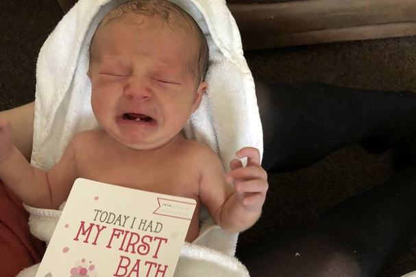 Sonunda bu da oldu! 12 günlük bebek diş çektirdi - Resim: 4