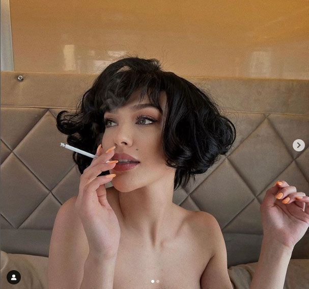 Melisa Döngel esmer tarzıyla yürek hoplattı! Beğeni yağmuruna tutulan güzel oyuncunun pozu... - Resim: 1