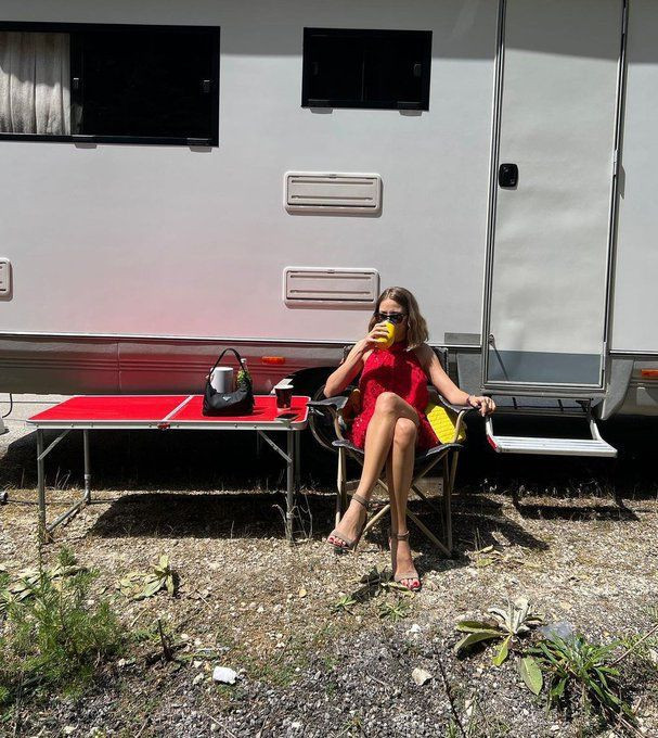 Tanju Özcan, Serenay Sarıkaya’yı gazoz içmeye davet etti! 'Gazozumuz meşhurdur' - Resim: 1