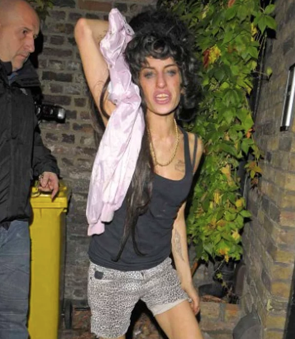 Ünlü isim bu hale geldi görenlerin ağzı açık kaldı - Resim: 3