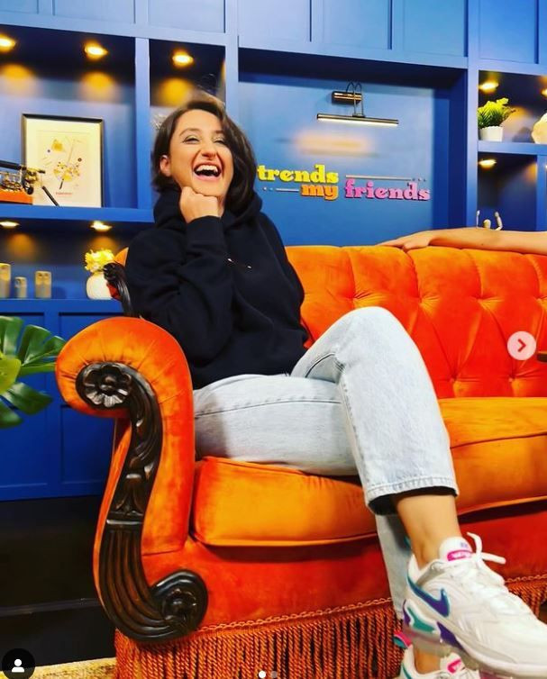 Show TV Güldür Güldür'ün Naime'si Ecem Erkek ile Hasan Can Kaya'dan yeni dizi projesi - Resim: 4