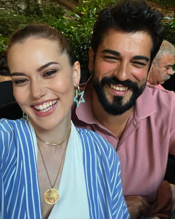 Boşanma iddiaları vardı! Fahriye Evcen'in küçük oğluyla pozu sosyal medyayı salladı - Resim: 3