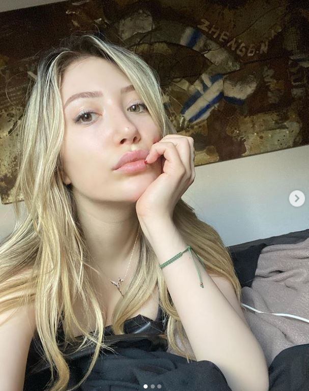 Yasmin Erbil yeni seksi pozuyla Instagram'ı yine salladı deri elbisesi olay - Resim: 3