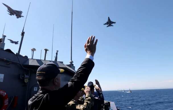 Milli Savunma Bakanı Akar'dan sert açıklamalar TSK'ya dil uzatan ordubozanlar var - Resim: 3