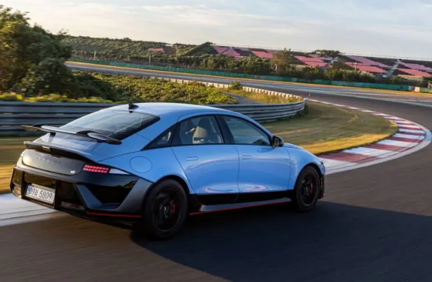 Yeni Hyundai IONIQ 6'nın fiyatı bir gecede değişti! Türkiye'de satışta - Resim: 9