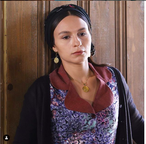 Bir Zamanlar Çukurova'daki Saniye iç çamaşırı giymeden poz verdi! - Resim: 3