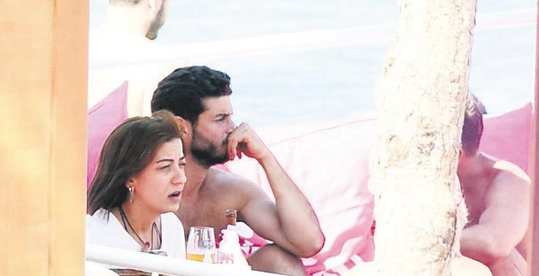 Çıplak fotoğrafları sızdırılmıştı! Dertli dertli oturdu - Resim: 3