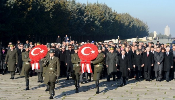 İsmet İnönü mezarı başında anıldı - Resim: 2