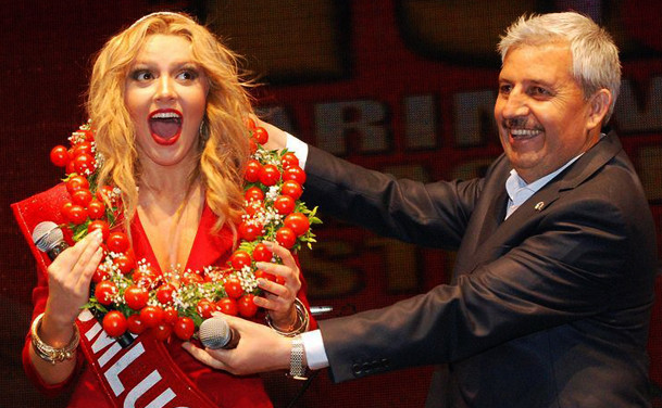 Hadise domates güzeli seçildi - Resim: 1