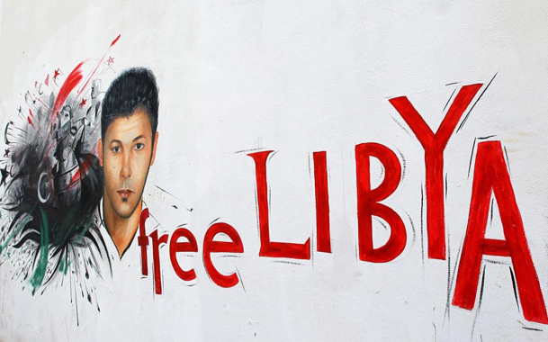 Kaddafi'yi tavuk gibi yoldular  - Resim: 1