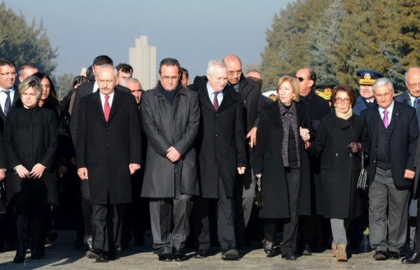 İsmet İnönü mezarı başında anıldı - Resim: 4