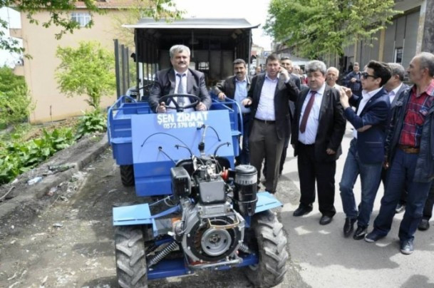 Seçim sürecine renk katan isimler - Resim: 4