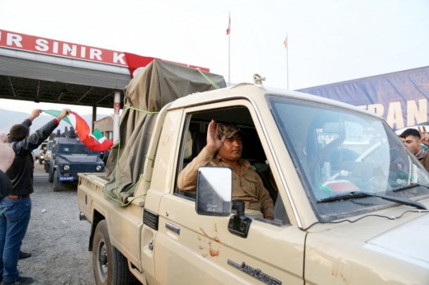 Peşmerge Habur'dan böyle girdi - Resim: 2