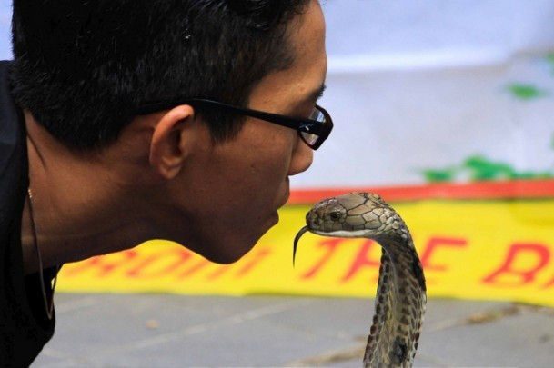 Böyle dostluk olur mu? Büyük cesaret! - Resim: 3