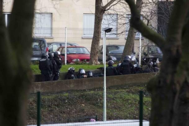 Paris saldırganları öldürüldü - Resim: 1