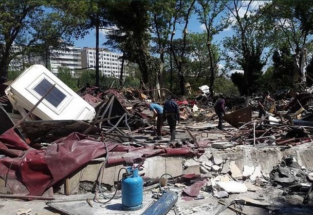 Ünlü eğlence mekanı  'Cahide' yıkıldı - Resim: 1