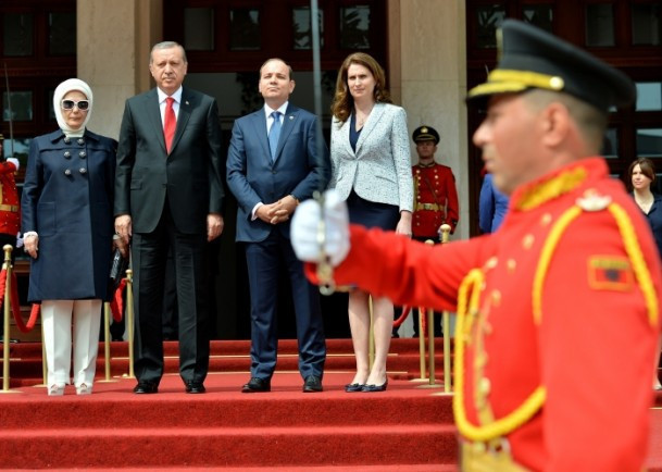 Cumhurbaşkanı Erdoğan Arnavutluk'ta - Resim: 2
