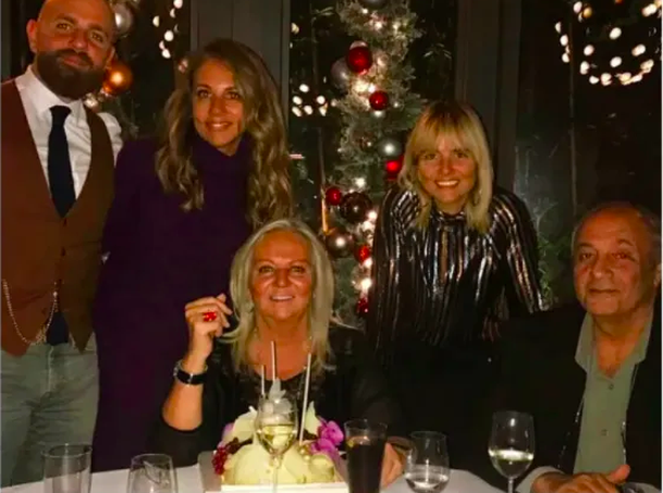 Tuncay Özilhan Migros'un sahibi kimdir aslen nereli? Tuncay Özilhan ailesi - Resim: 0