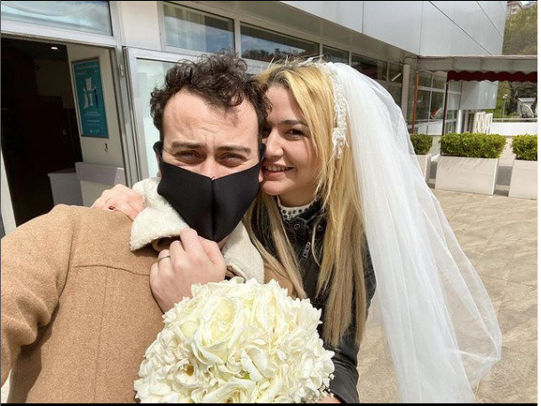 Beyaz sütyeninle seni hamile bırakayım yazdı Kaan Boşnak'ı yasak aşkı ifşa etti - Resim: 0