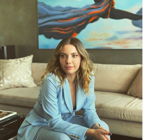 Yasak Elma'daki Yıldız Eda Ece duyurdu!  Apar topar yayından kaldırıldı - Resim: 4