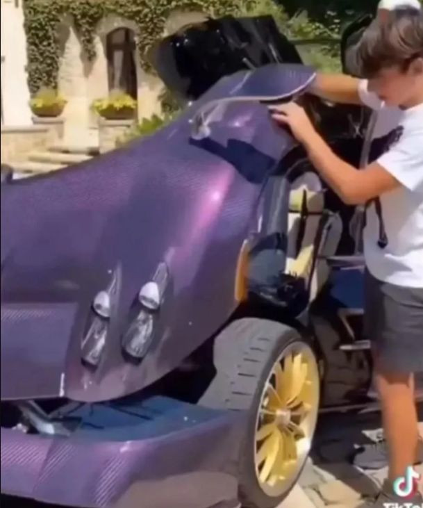 15 yaşındaki fenomenin milyonluk arabaları şok etti! - Resim: 4