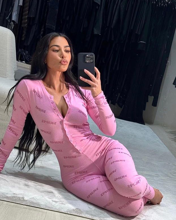 Kim Kardashian'a tepki yağıyor! Gazzeli çocuklarla böyle dalga geçti - Resim: 1