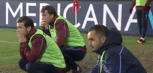 Hezimetin ardından hüngür hüngür ağladı - Resim: 2