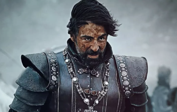 Datça'ya yerleşmişti! Sarp Levendoğlu'na bakan bir daha bakıyor... - Resim: 1