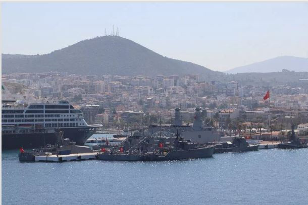 "Türkler adaları işgal edecekler" Yunan basını ne yazacağını şaşırdı! - Resim: 0
