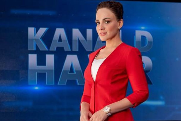 Buket Aydın trafik kazası geçirdi - Resim: 1