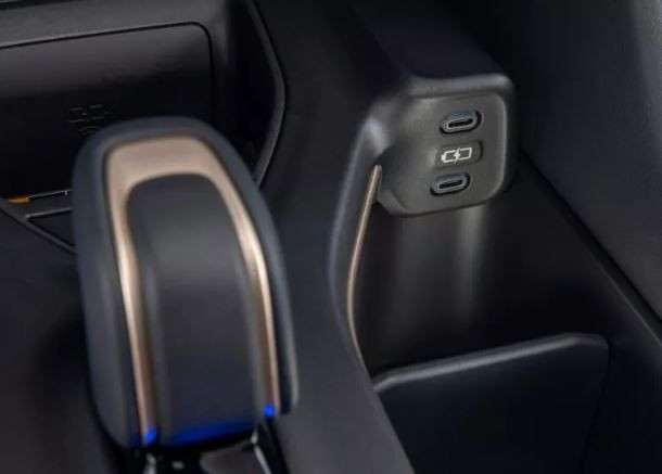 Yakıt konusunda çok cimri 2023 Toyota Crown tanıtıldı fiyatı 41 bin dolardan başlıyor - Resim: 4