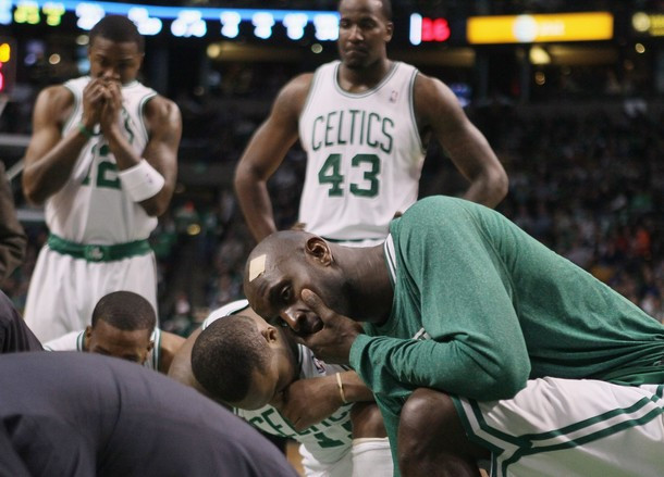 NBA yıldızı yere böyle yığıldı - Resim: 3