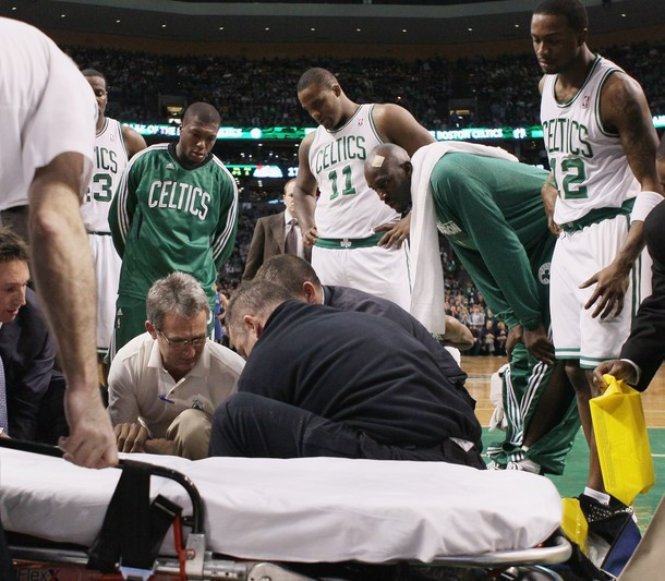 NBA yıldızı yere böyle yığıldı - Resim: 4